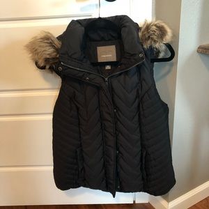 LIKE NEW Puffer Vest with fur hood
